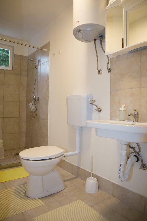 Apartmani Papes คาปรินา ภายนอก รูปภาพ